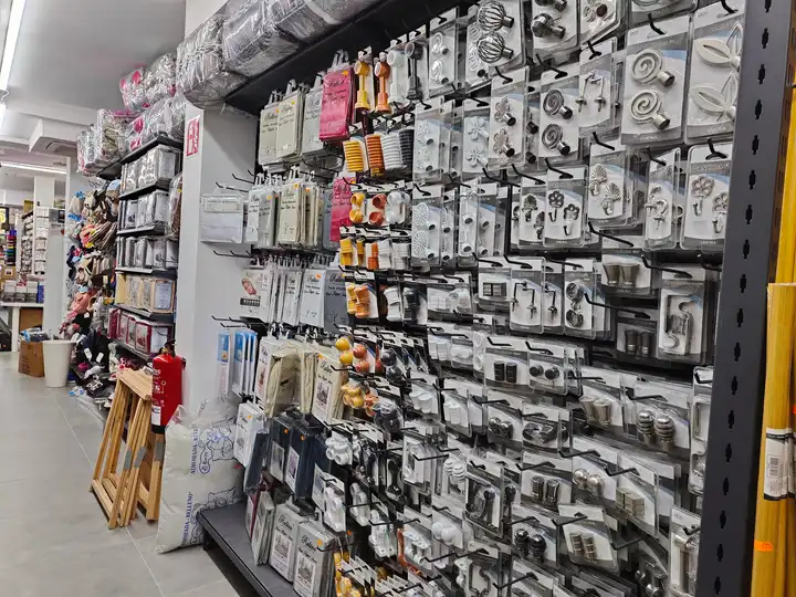 Cosmética y complementos en Basar Ideal